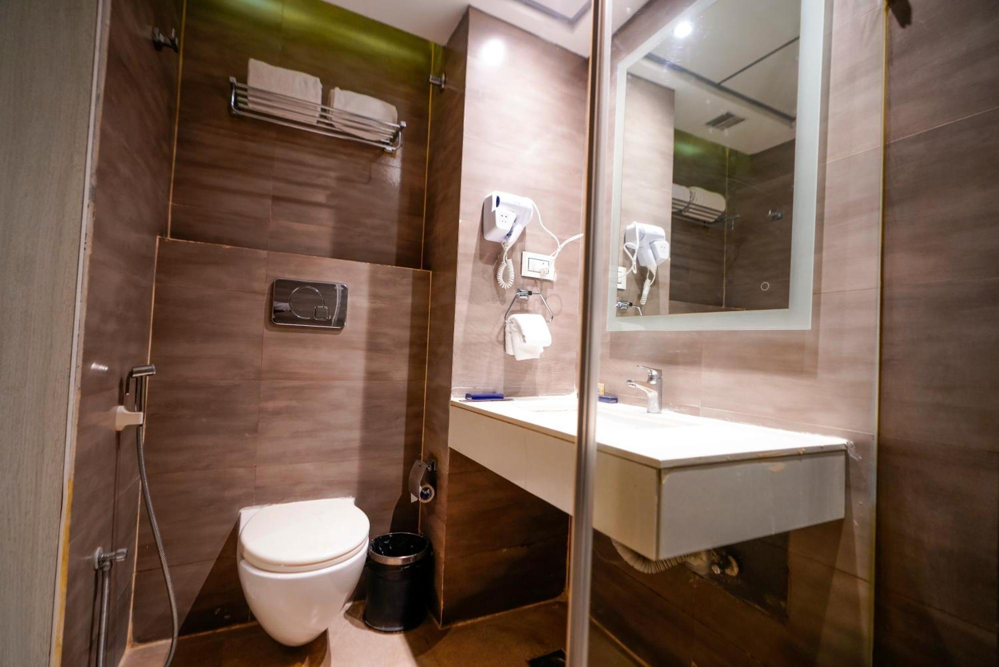 Hotel Deccan Serai, Hitec City, Haïdarabad Extérieur photo