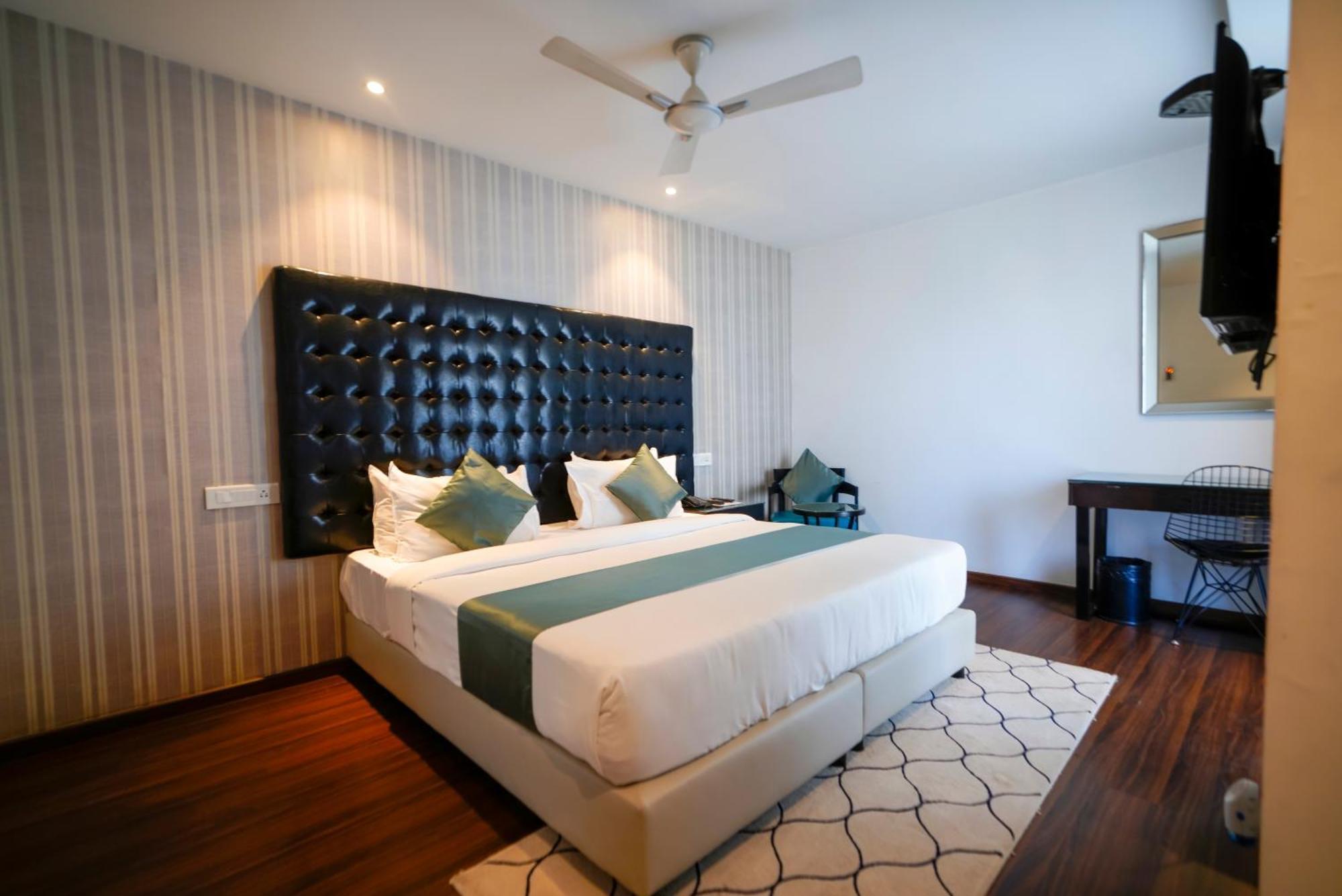 Hotel Deccan Serai, Hitec City, Haïdarabad Extérieur photo