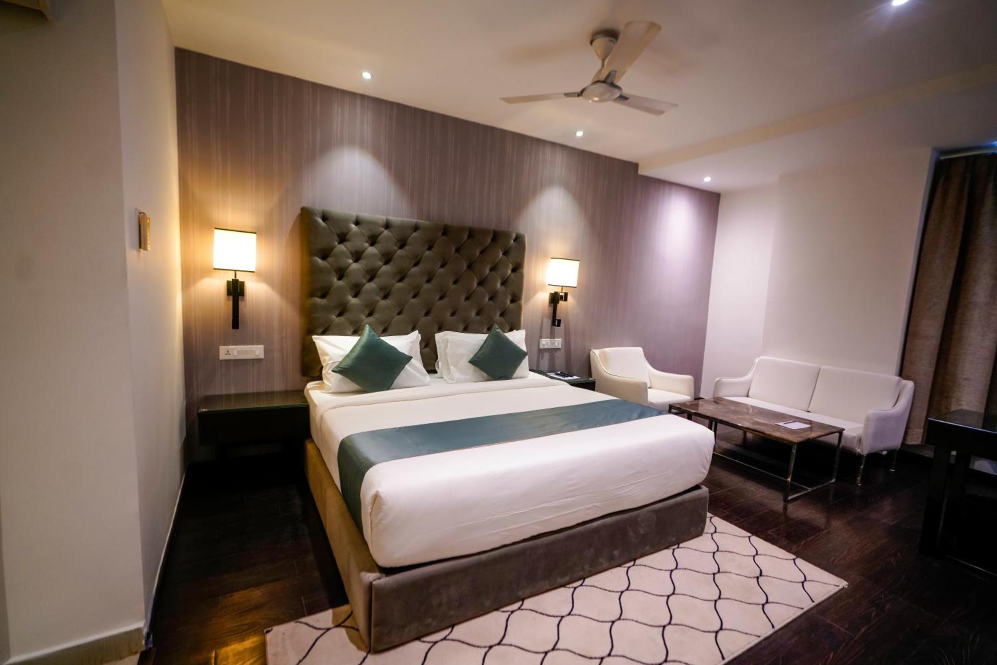 Hotel Deccan Serai, Hitec City, Haïdarabad Extérieur photo