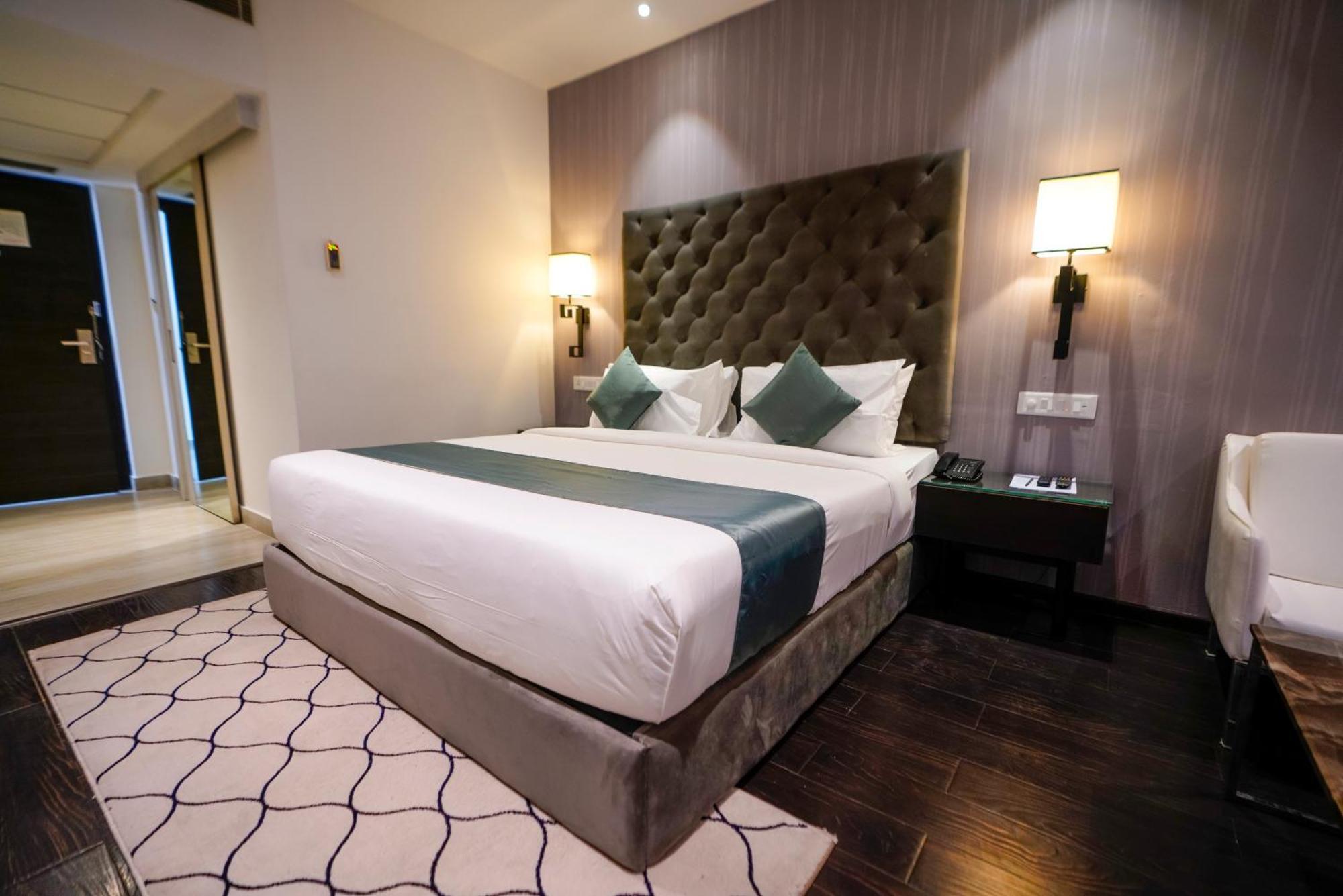 Hotel Deccan Serai, Hitec City, Haïdarabad Extérieur photo