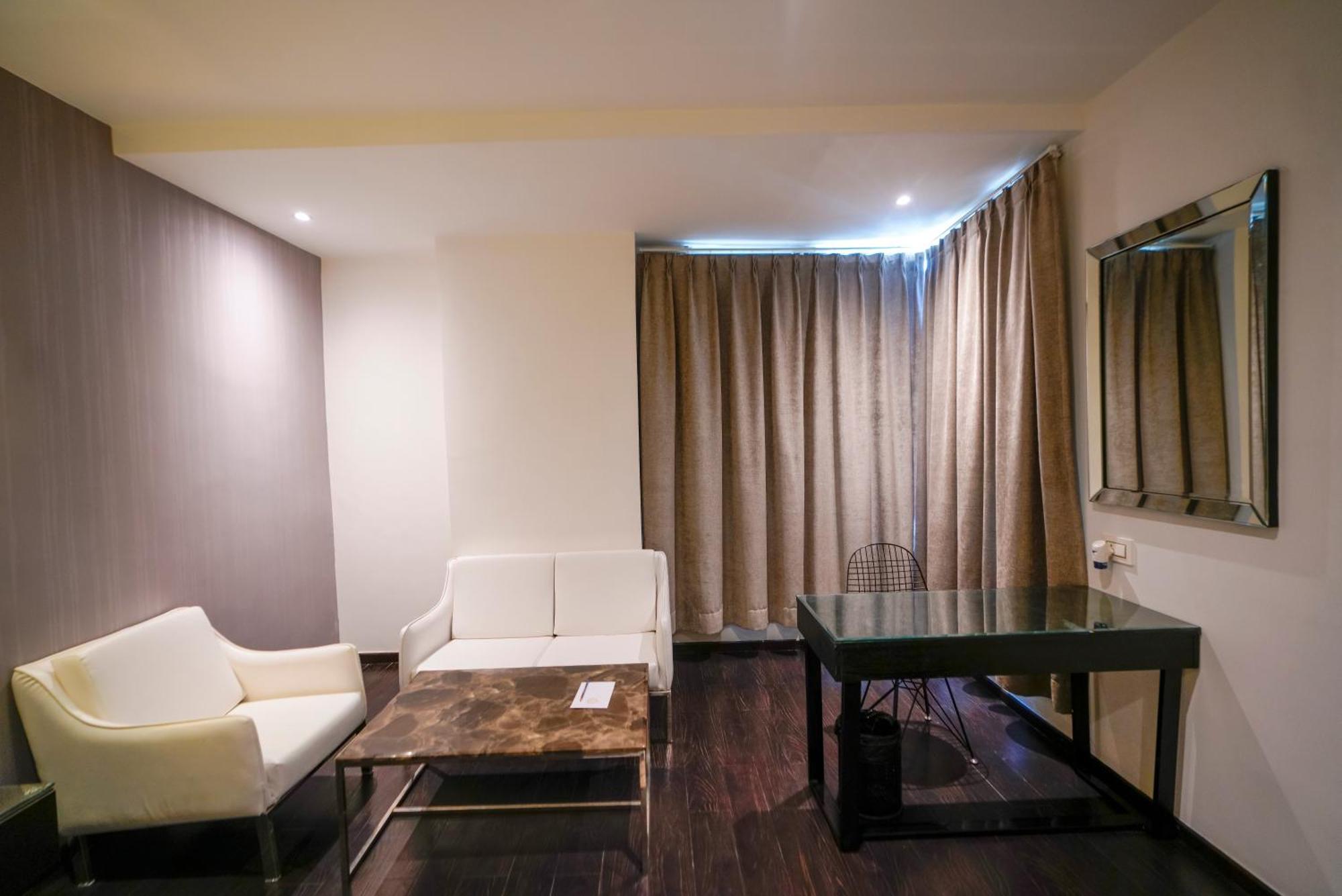 Hotel Deccan Serai, Hitec City, Haïdarabad Extérieur photo