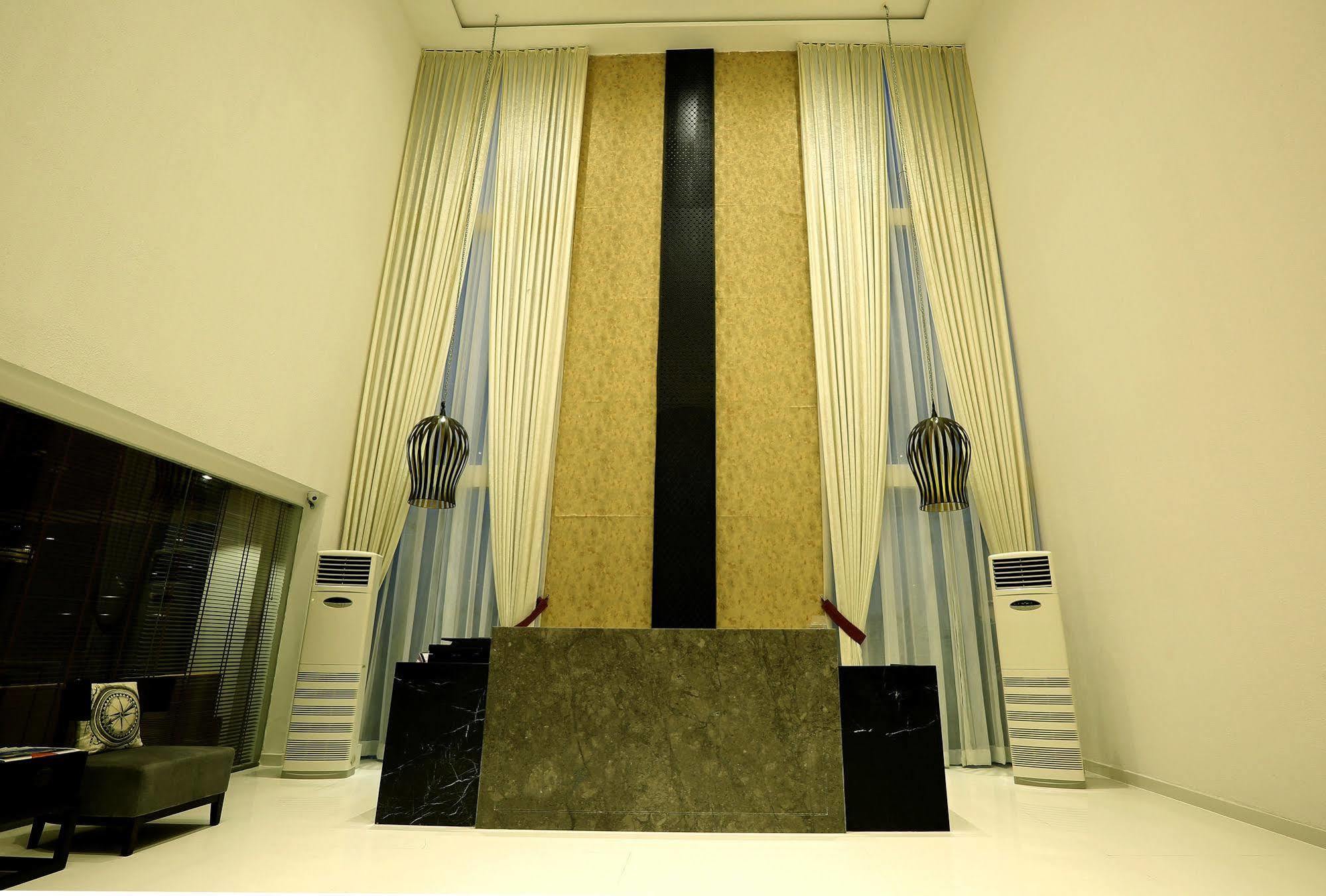 Hotel Deccan Serai, Hitec City, Haïdarabad Extérieur photo