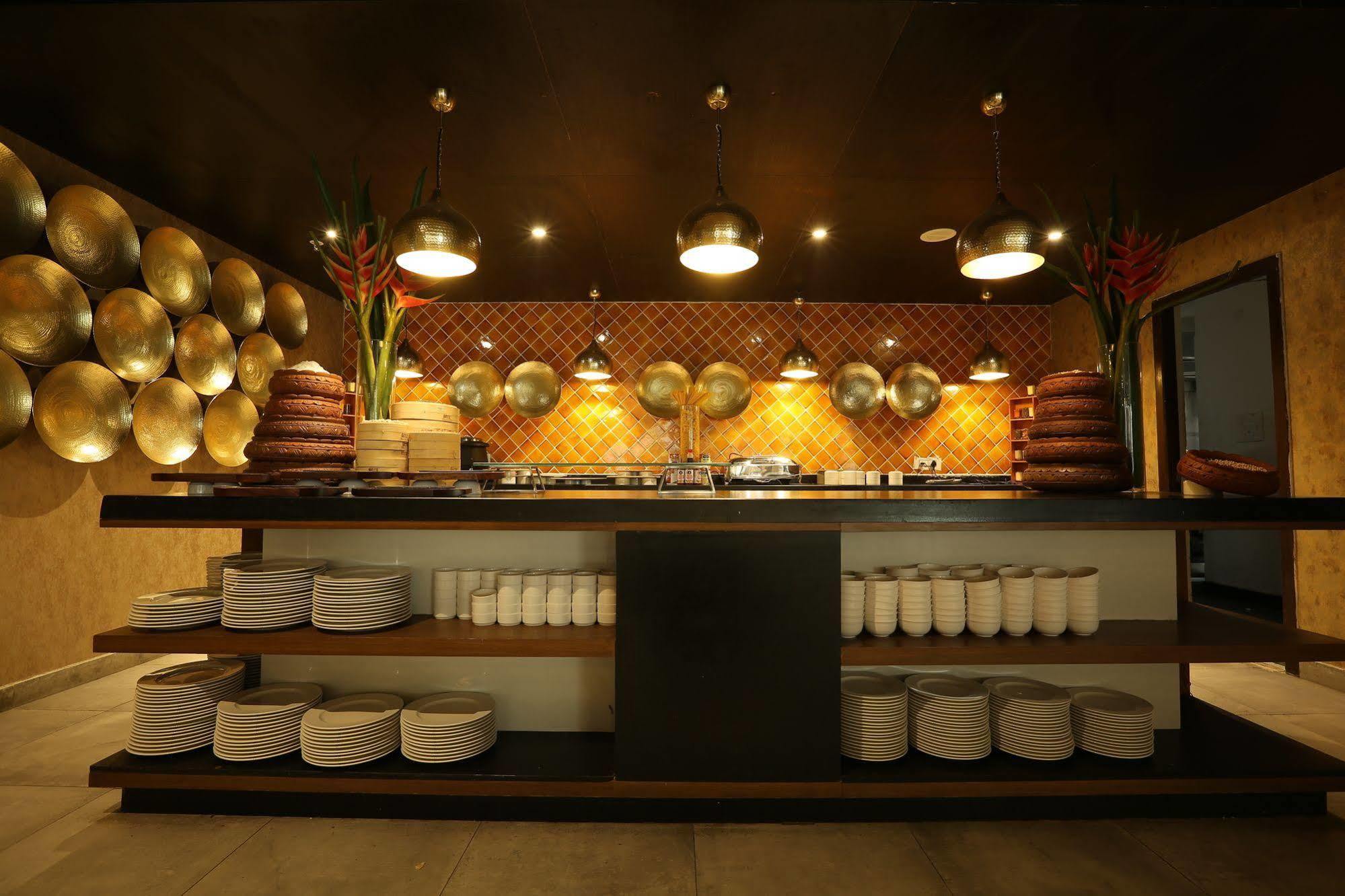 Hotel Deccan Serai, Hitec City, Haïdarabad Extérieur photo